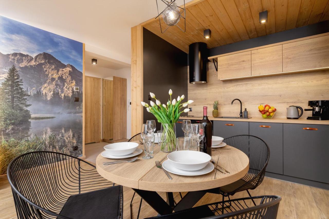 Apartment Luxury Salwatorianska Mountain View By Renters Prestige