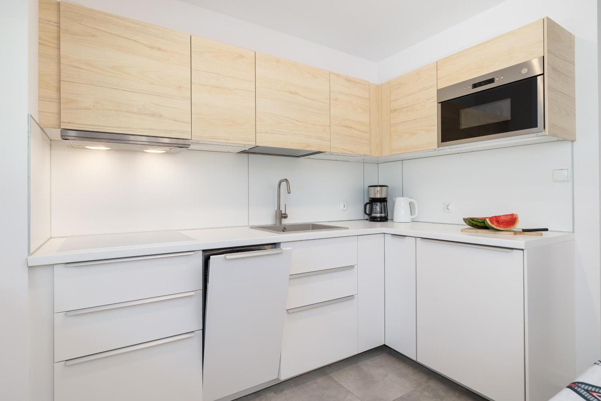 Luxury Salwatorianska Mountain View By Renters Prestige *