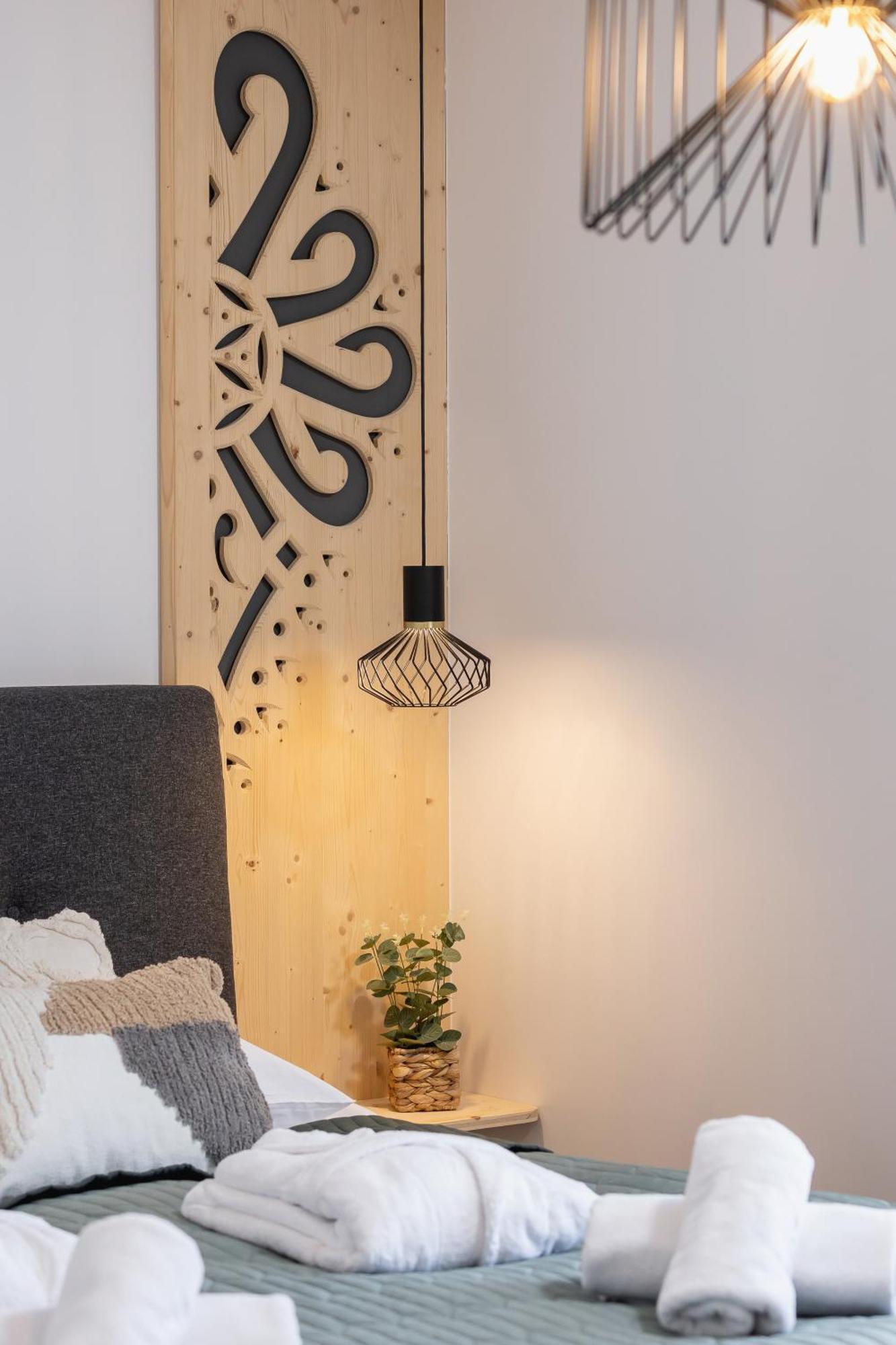 Apartment Luxury Salwatorianska Mountain View By Renters Prestige *