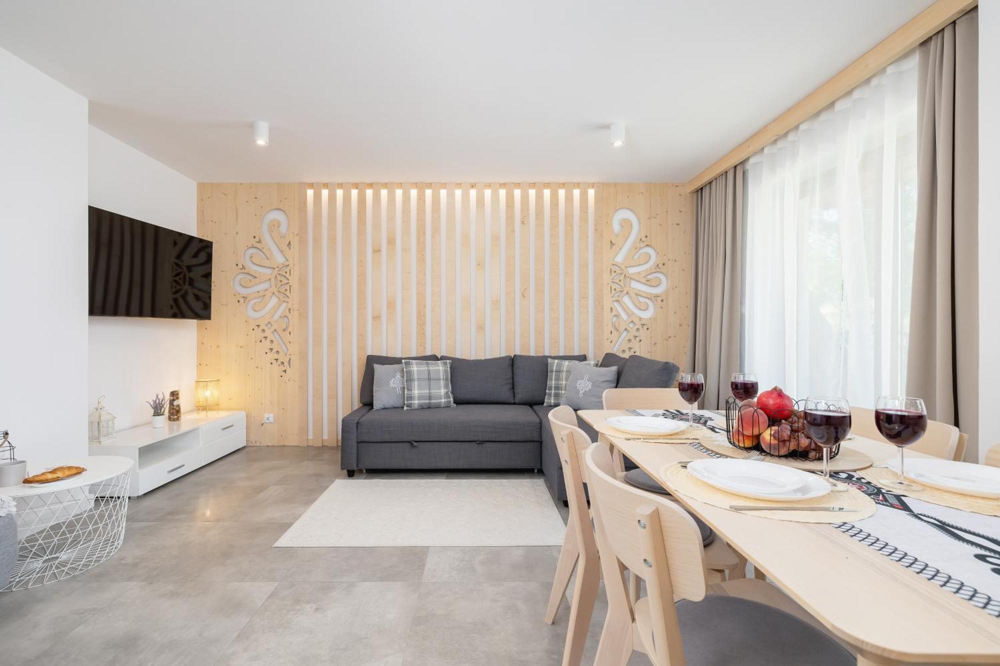 Luxury Salwatorianska Mountain View By Renters Prestige Apartment