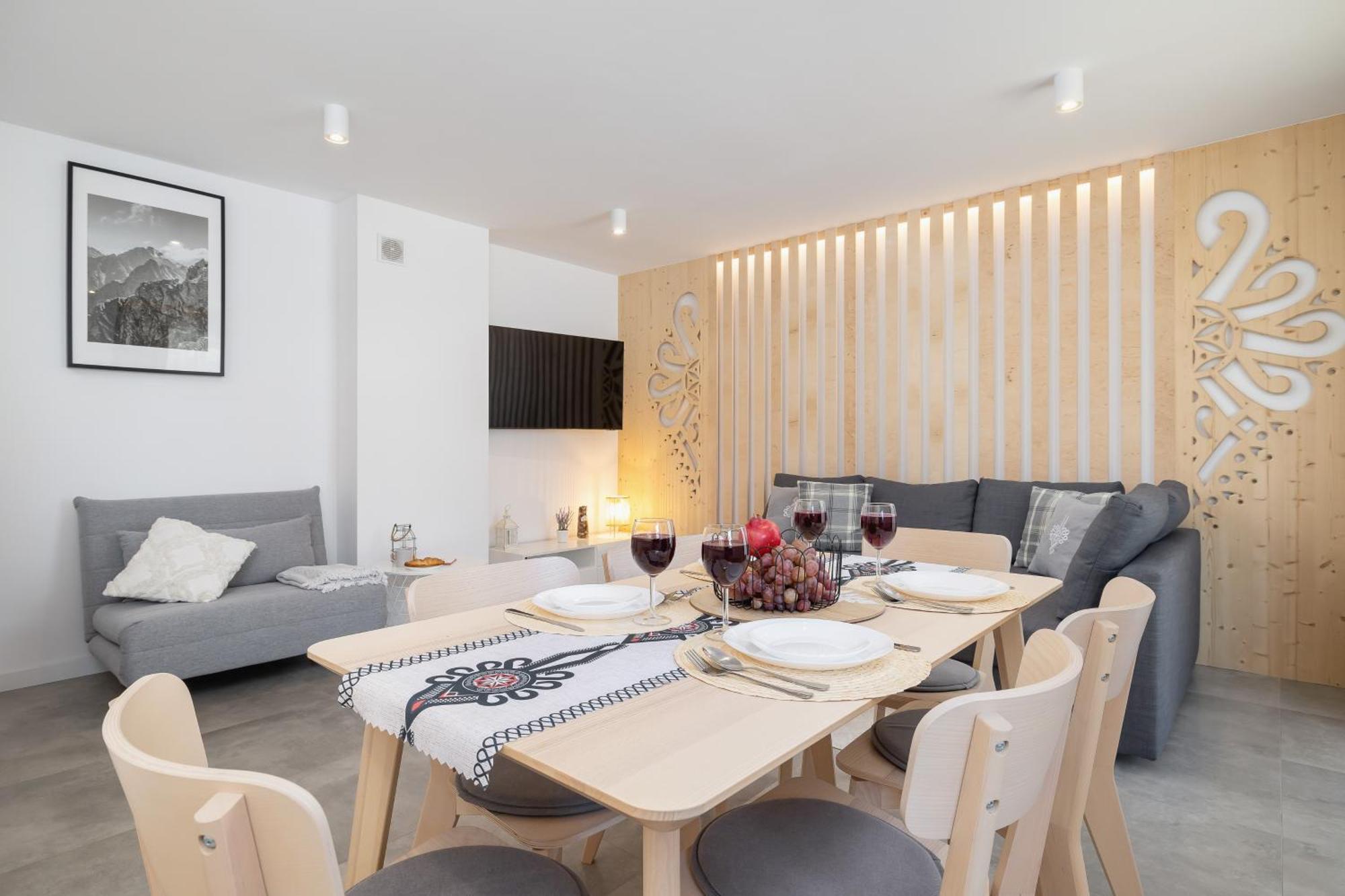 Luxury Salwatorianska Mountain View By Renters Prestige Apartment *